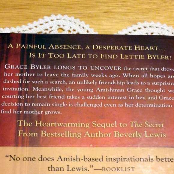 3 for $10 book sale! Amish -  The Missing, signed w/bookmark. Beverly Lewis - Picture 4 of 9